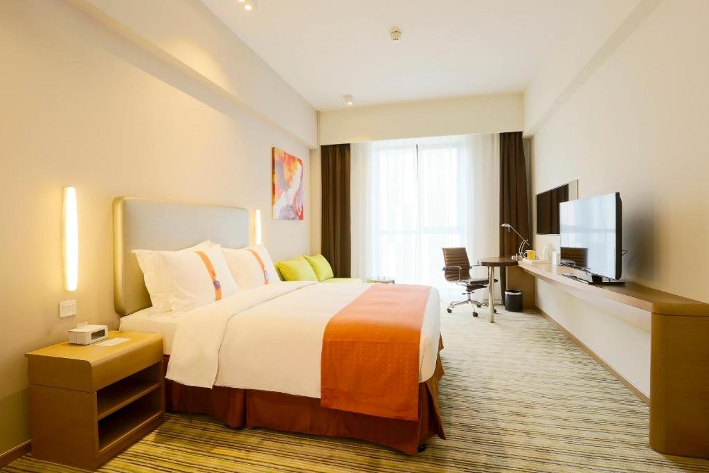 Suite Holiday Inn Express Shanghai Gongkang, an IHG Hotel