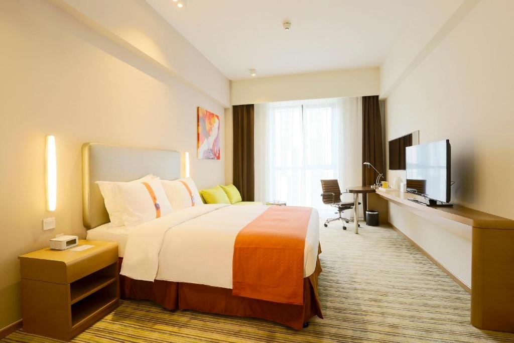 Люкс Holiday Inn Express Shanghai Gongkang, an IHG Hotel