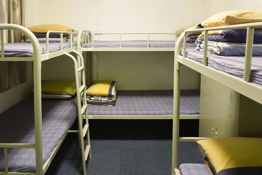 Кровать в общем номере (женский номер) Greendili Backpackers Hostel