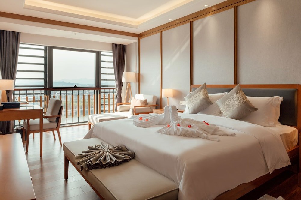 Deluxe Suite White Swan Guest House Meizhou