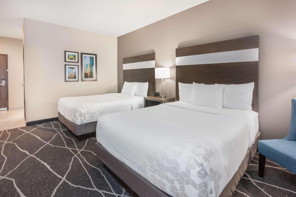 Standard quadruple chambre La Quinta Inn and Suites by Wyndham Houston Spring South