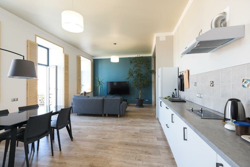 2 Bedrooms Apartment апарт-готель у Кірхи