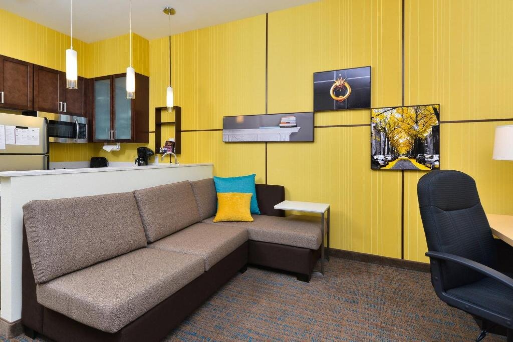 Suite doble Residence Inn Champaign