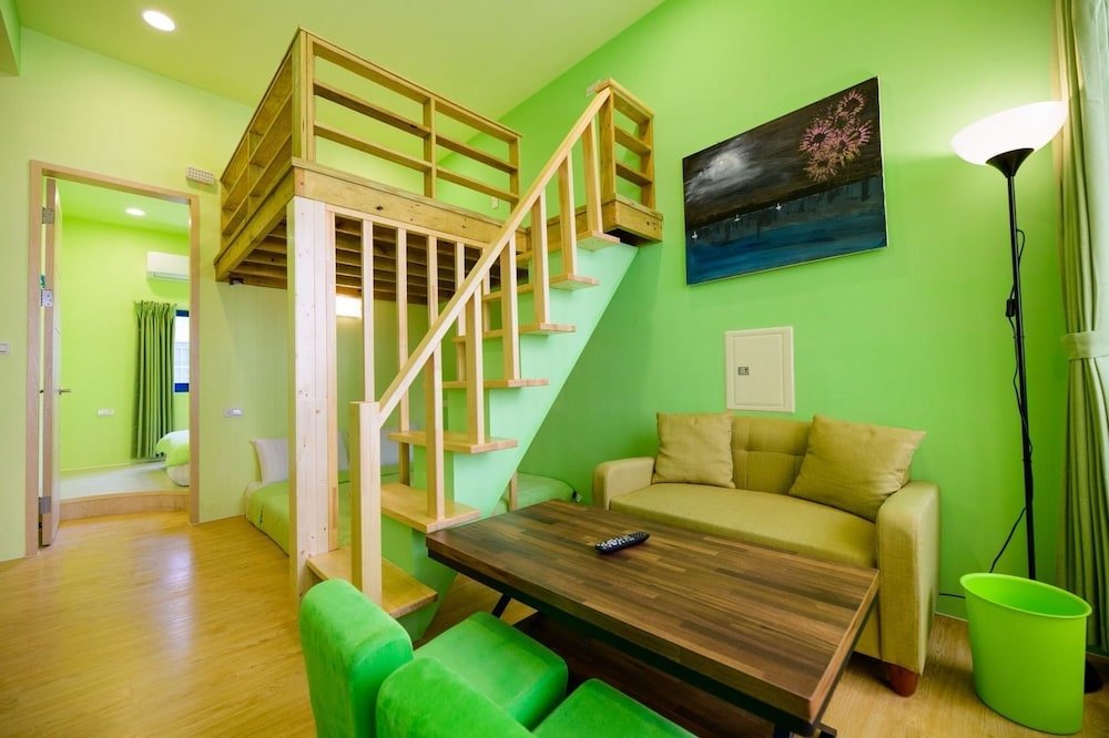 Deluxe Apartment 3 Zimmer mit Balkon Summer Sea Hostel