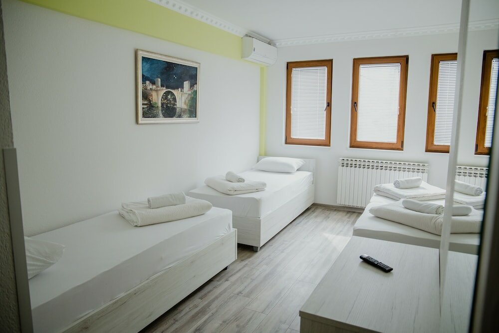 Habitación triple Estándar 1 dormitorio con vista a la ciudad Pansion Fočin Han
