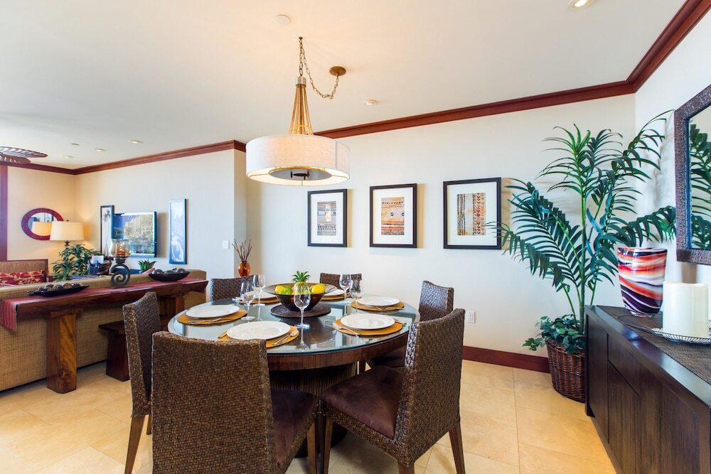 Two-bedroom Villas at Ko Olina Beach Villas Resort 卡波雷