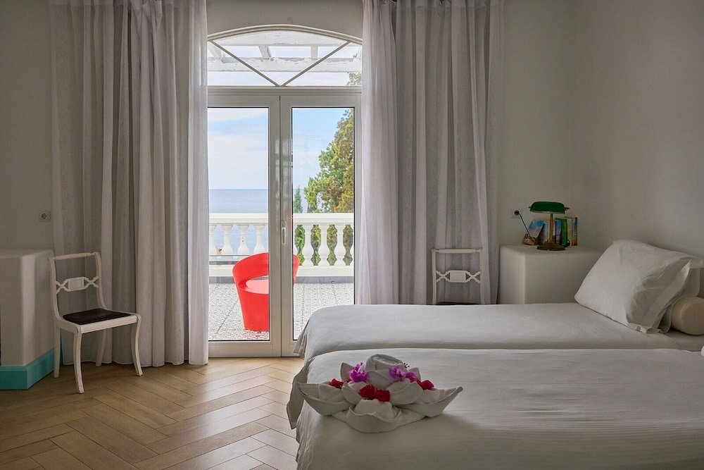 Люкс Premium с балконом Inn & Art Madeira
