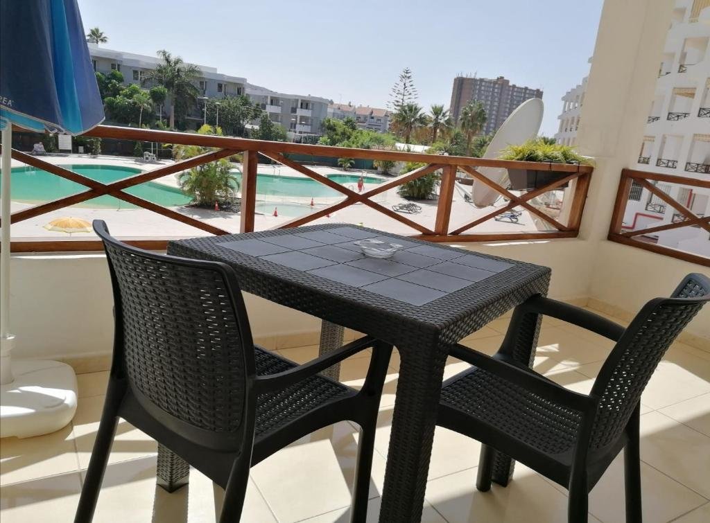 Estudio Large studio apartment with lovely terrace and wifi