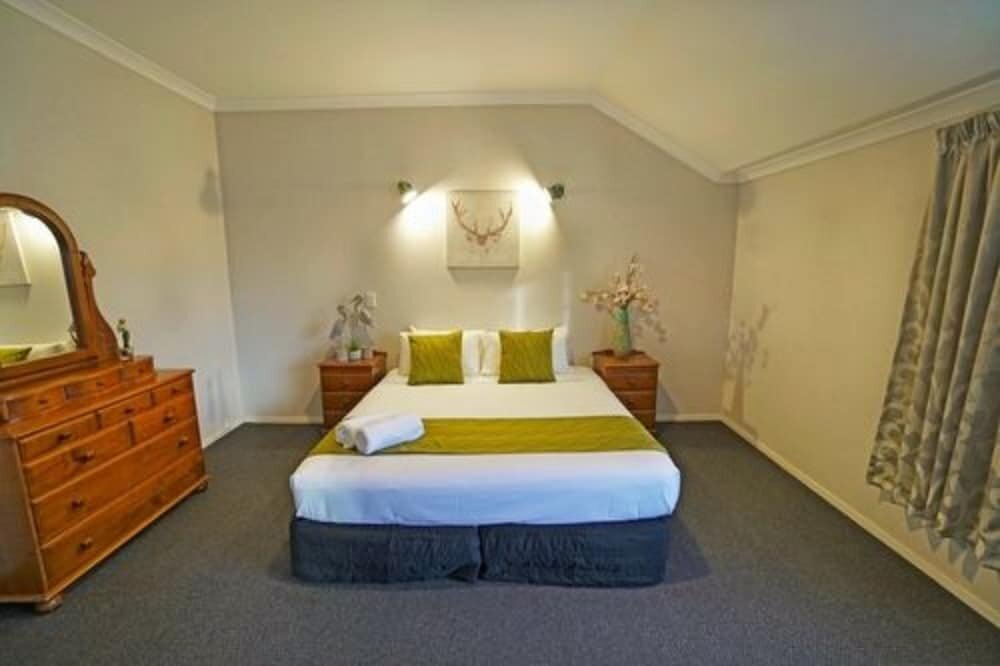 Коттедж с 3 комнатами с балконом Anglesea Motel and Conference Centre