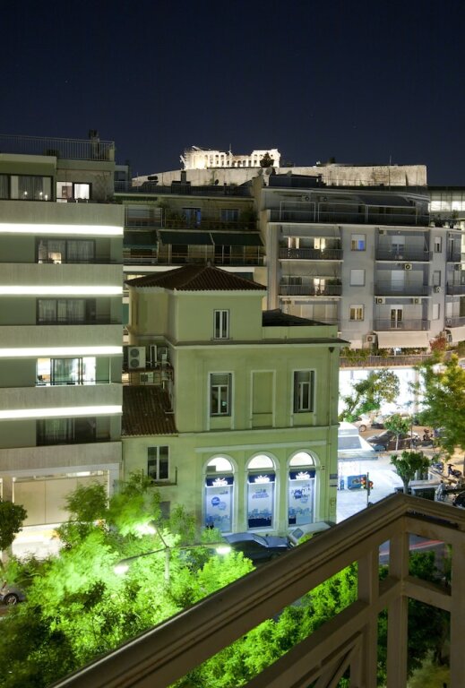 Номер Standard с балконом и с видом на город Hera Hotel