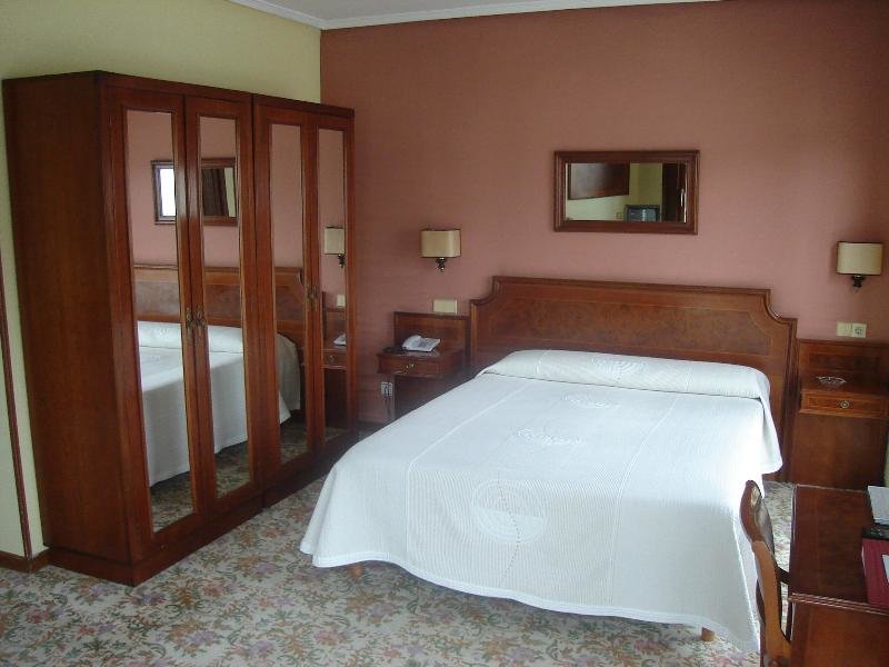 Standard room with balcony Hotel Begoña