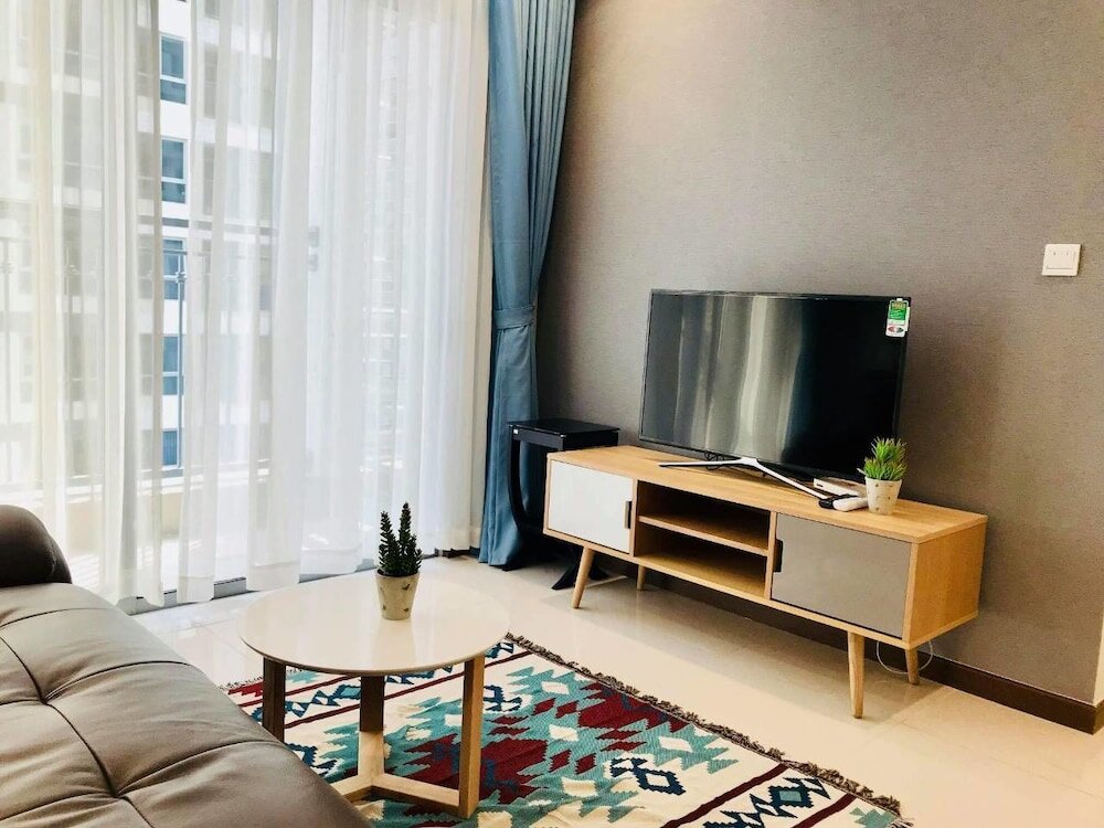 2 Bedrooms Comfort Apartment with city view Vinhomes Binh Thanh Official Luxury Apartment