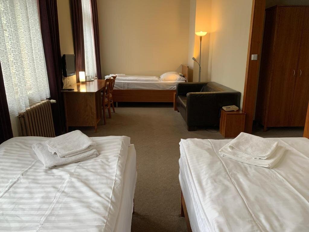 Трёхместный номер Standard Hotel Praha Liberec