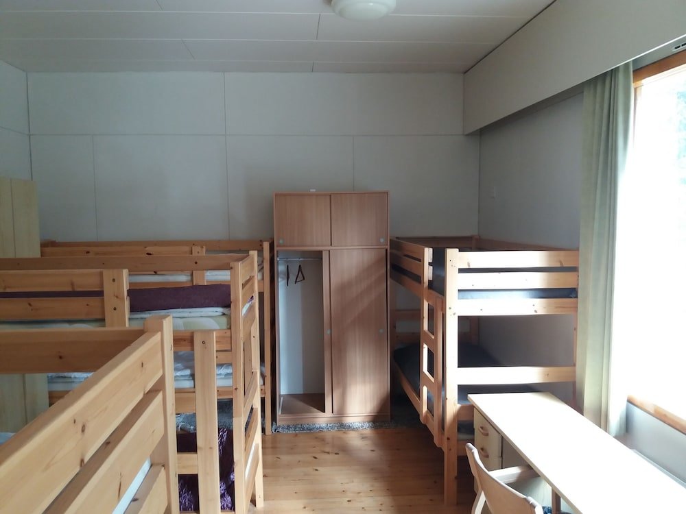 Cama en dormitorio compartido (dormitorio compartido masculino) Kuusamon Keidas