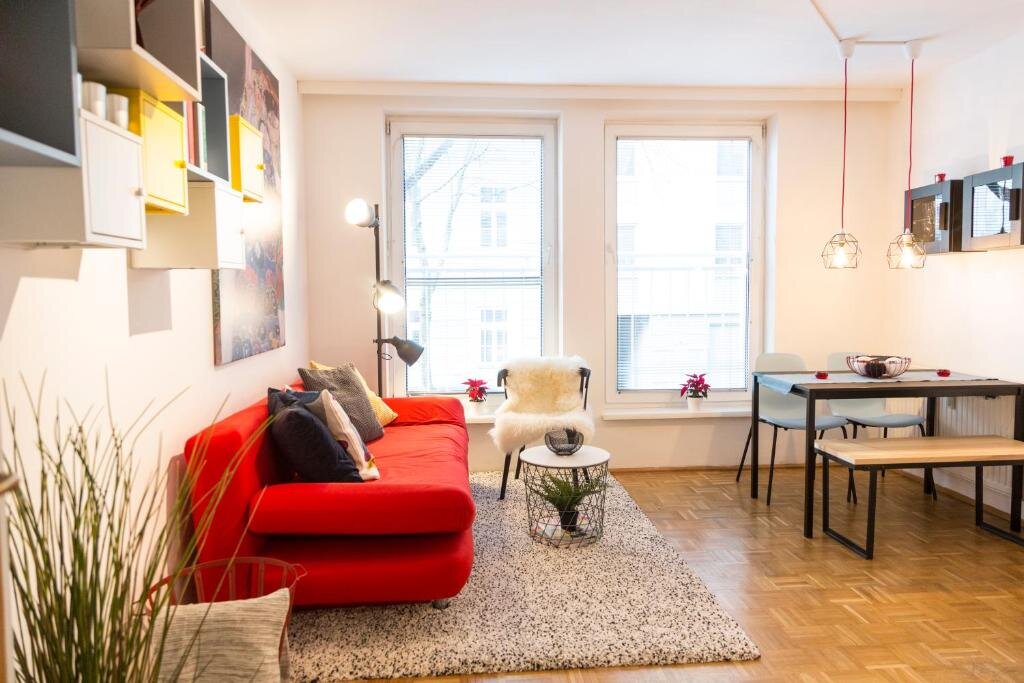 Apartment Your Cozy Home * 12 min to City Center