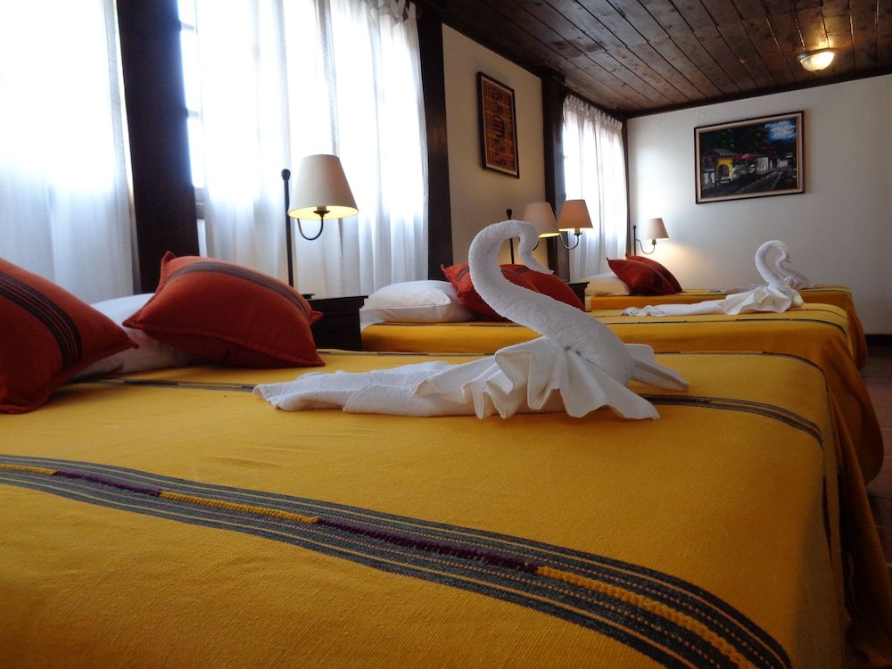 Трёхместный номер Comfort Hotel Las Camelias Inn by AHS