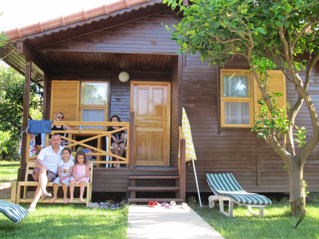 Гостевой дом Baris Pension & Bungalows в Чиралы, Кемер. Забронировать  Гостевой дом Baris Pension & Bungalows