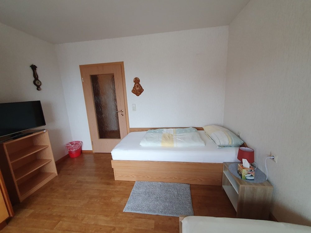 Апартаменты Comfortable Flat in Gorwihl With Balcony