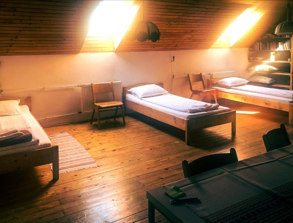 Кровать в общем номере The Zen Hostel - Posticum