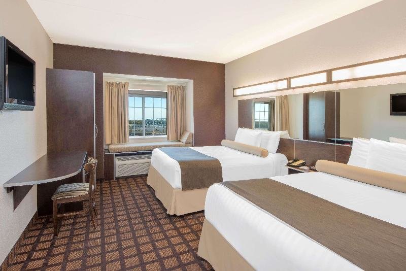 Camera Standard Microtel Inn & Suites Quincy by Wyndham