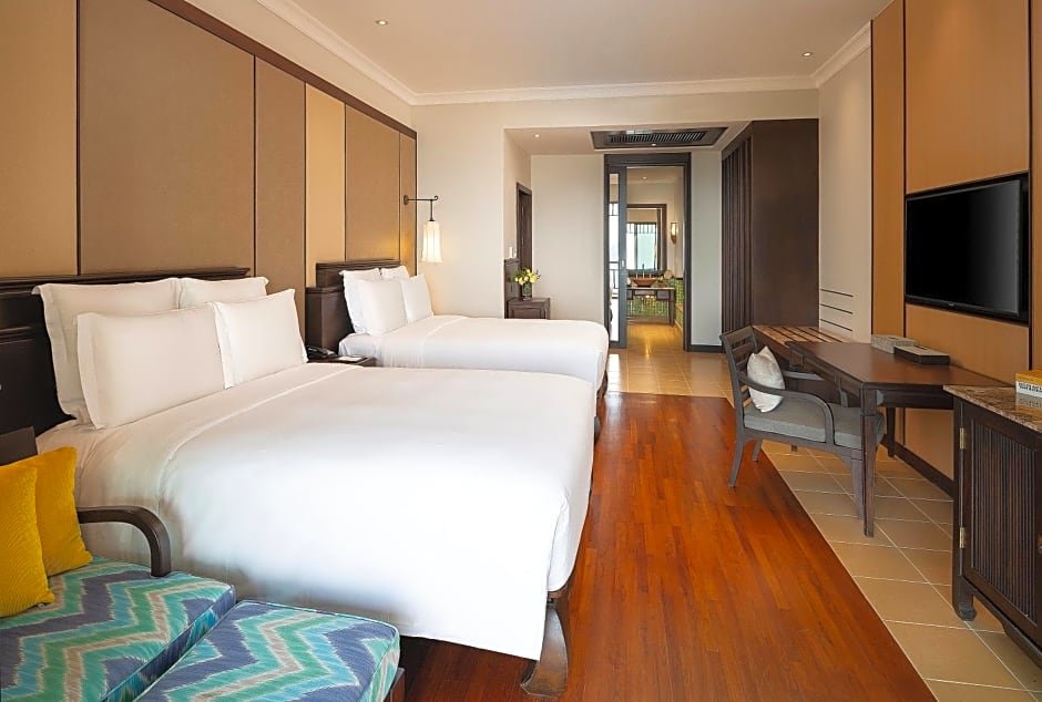 Четырёхместный номер Premium с видом на сад InterContinental Pattaya Resort, an IHG Hotel