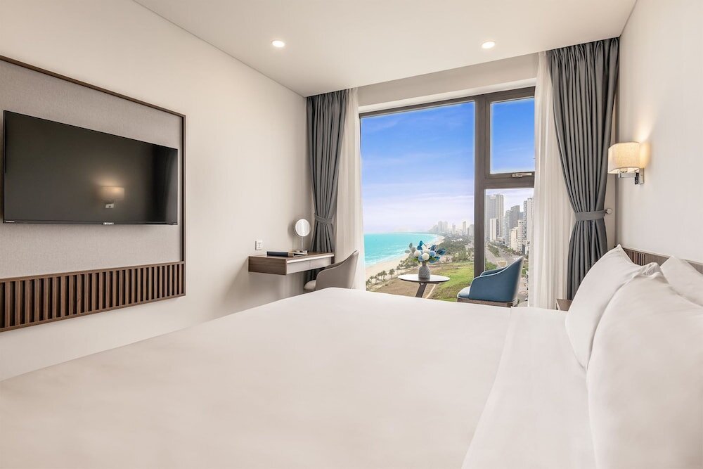 Premier Double room with partial ocean view Mangata Beachfront Hotel