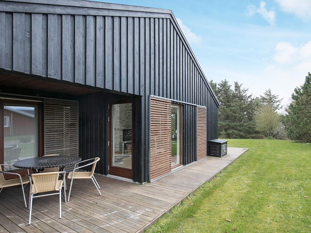 Delightful Holiday Home in Lonstrup Denmark With Sauna 约灵