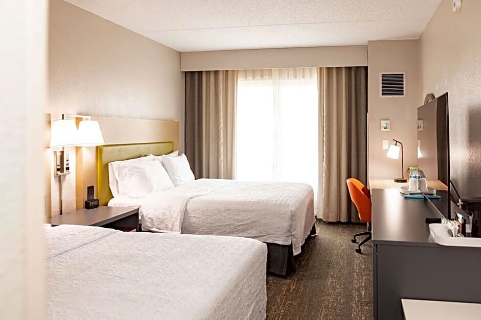 Двухместный люкс Hampton Inn & Suites By Hilton- Newark Airport Elizabeth