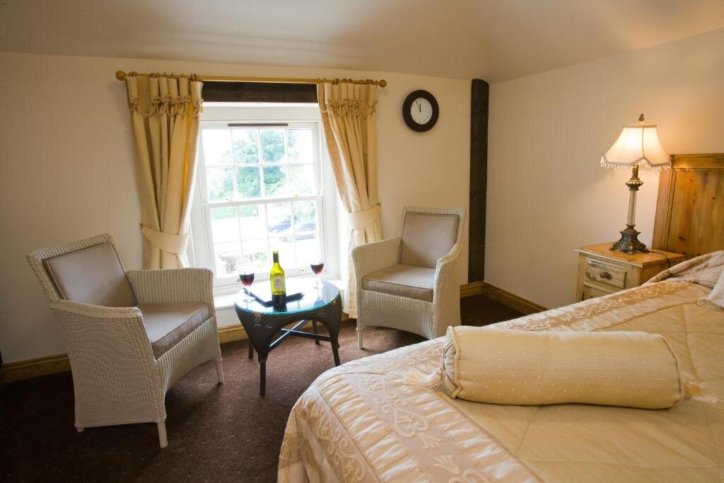 Superior Double room with garden view The King William IV Country Inn & Restaurant