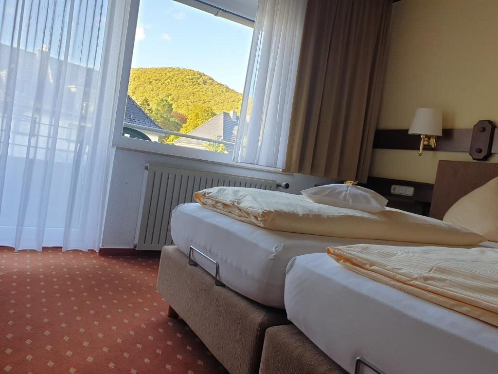 Standard Double room with balcony Kurparkhotel-Gemünd
