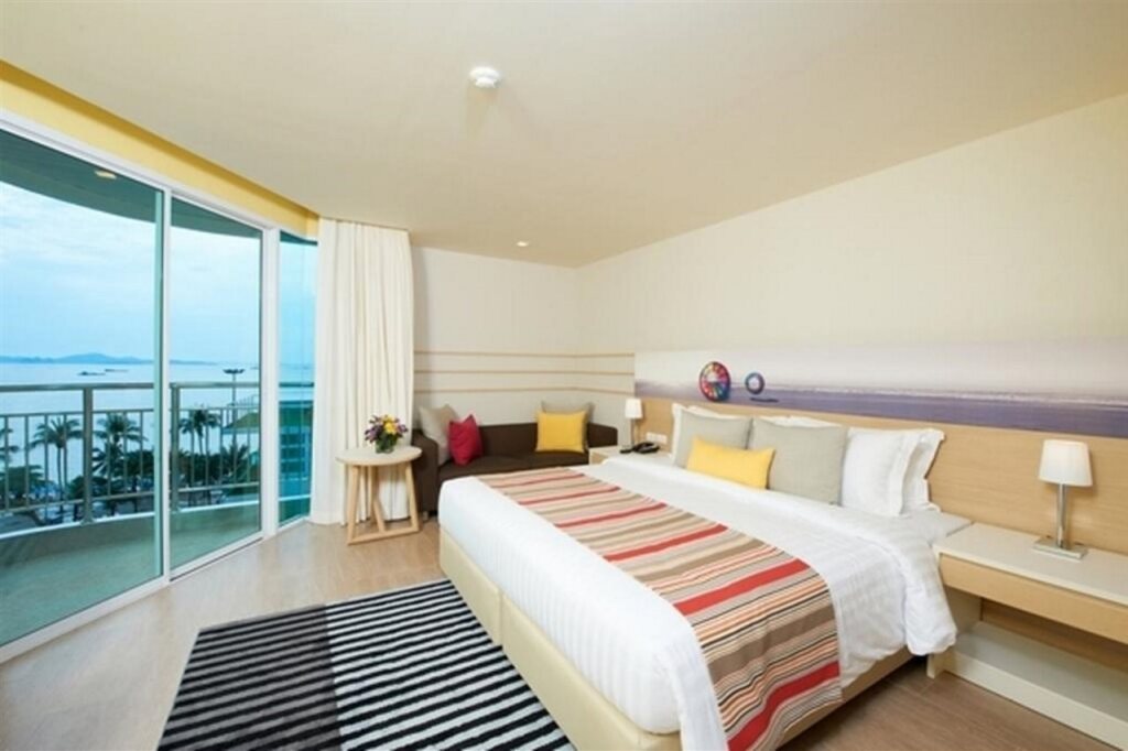 Отель Sea view Паттайя. Sea Guardian view Паттайя. Ocean view Hotel Pattaya. Pattaya Sea view 4.