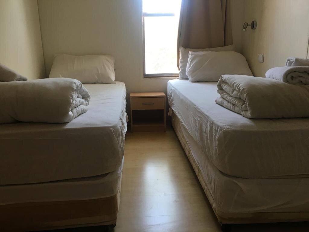 Кровать в общем номере Kibbutz Inbar Country Lodging