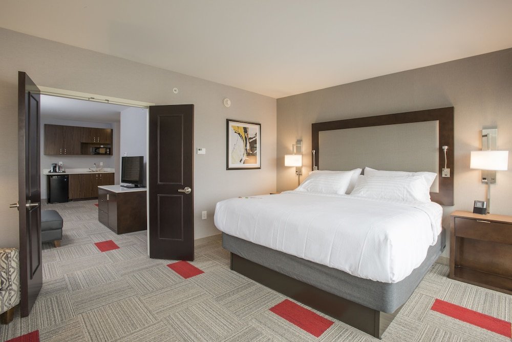 Standard Quadruple room Holiday Inn Hotel & Suites Cincinnati Downtown, an IHG Hotel
