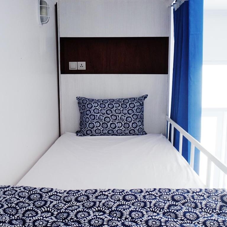 Bed in Dorm (female dorm) Dip & Doze Boutique Hostel
