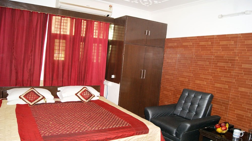 Superior Zimmer Maxfort Guest House Delhi