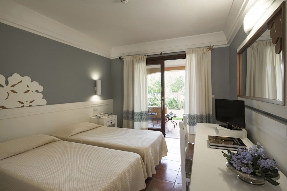 Двухместный номер Classic Lantana Resort Hotel&Apartments
