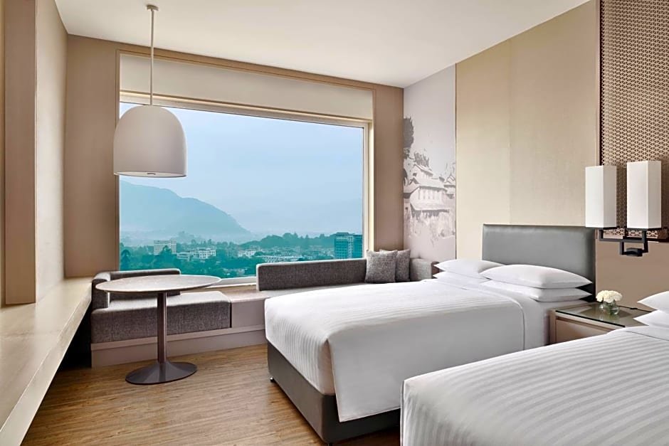 Четырёхместный номер Standard с видом на горы Kathmandu Marriott Hotel