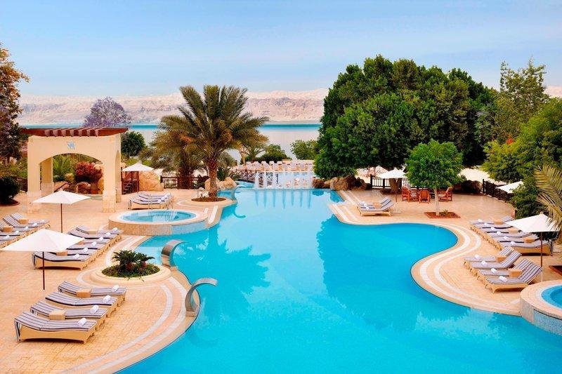 Четырёхместный номер Standard Dead Sea Marriott Resort & Spa
