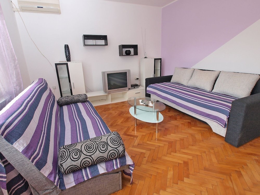 3 Bedrooms Apartment with balcony Apartments Ivanka 1056