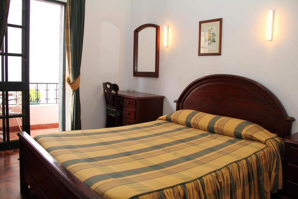 Standard Double room with balcony Residencial Santo António