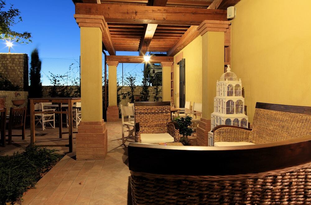 Le Case Antiche Albergo Diffuso 韦鲁基奥