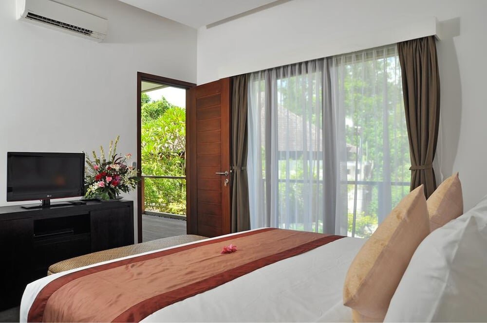 2 Bedrooms Deluxe Villa with balcony and with view Villa La Sirena 4 by Nagisa Bali