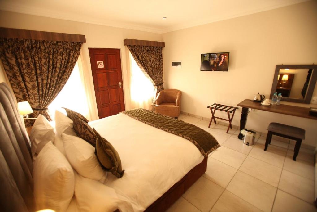 Standard Double room Usambara Lodge