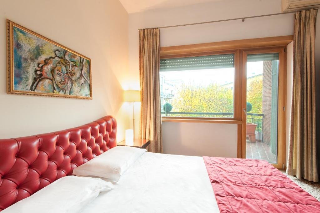 Comfort Double room with balcony Hotel Piazza Marconi