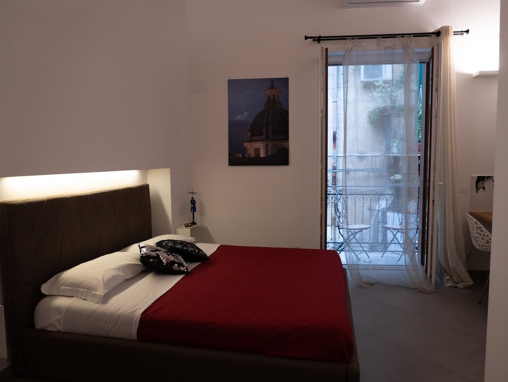 Deluxe Doppel Zimmer mit Stadtblick San Francesco Rooms and Apartment with Terrace in Palermo