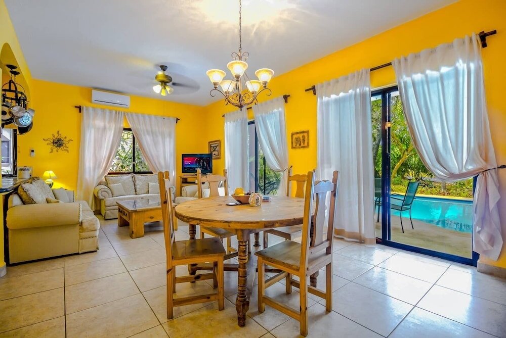 Apartamento Condo for 6 by the Golf Course in Playacar. Best