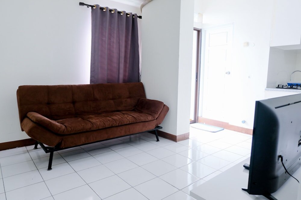 Апартаменты Cozy And Homey 1Br Apartment At Gateway Ahmad Yani Cicadas