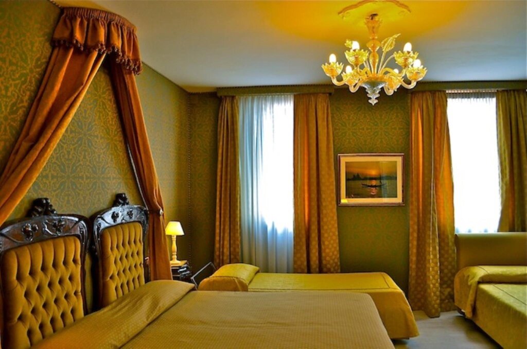 Кровать в общем номере Hotel San Gallo