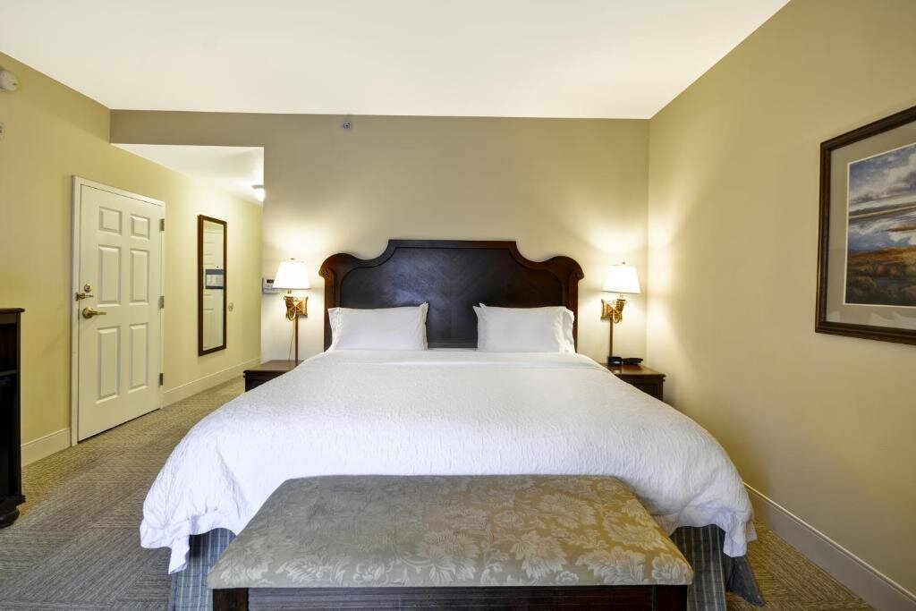 Двухместный номер Hampton Inn & Suites Savannah Historic District