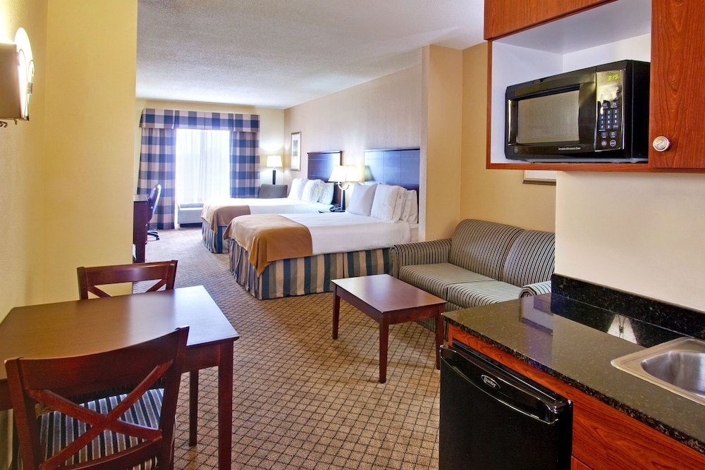 Suite Holiday Inn Express Hotel & Suites Millington-Memphis Area, an IHG Hotel